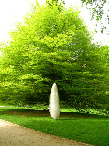 Cocoon | "The White Cocoon" | Installation view | Parc Monceaux, Paris