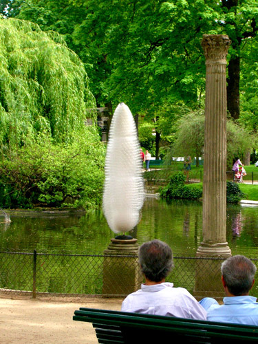 Cocoons | Installation view | Parc Moncreaux, Paris, May 2005