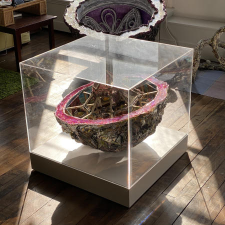 The Spice Market Geode in a custom protective display unit. All Geodes can be shown with or without display units.