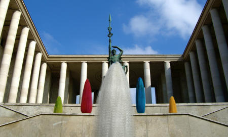 Cocoons | Installation view | Musee D'Art Moderne, Paris