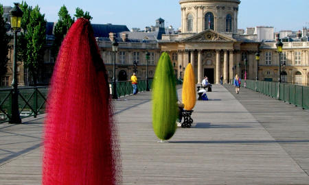 Cocoons | Installation view | Pont Des Arts, Paris