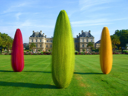 Cocoons | Installation view | Jardin De Luxumberg, Paris