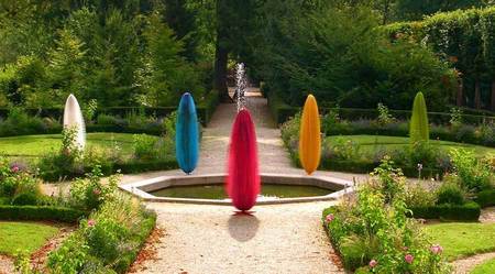 Cocoons |Installation view | Jardin Du Chateaux, Sceaux, France
